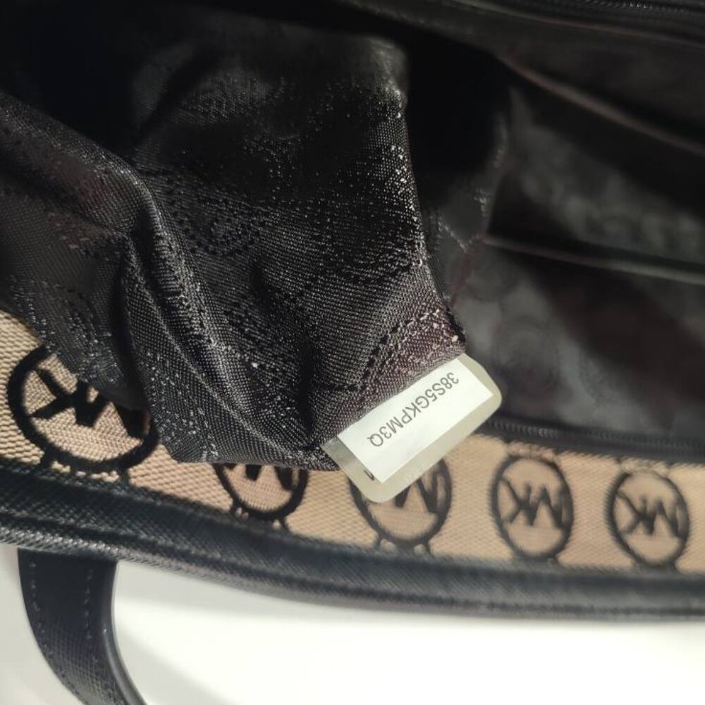 Michael Kors New Tote - Picture 6 of 7